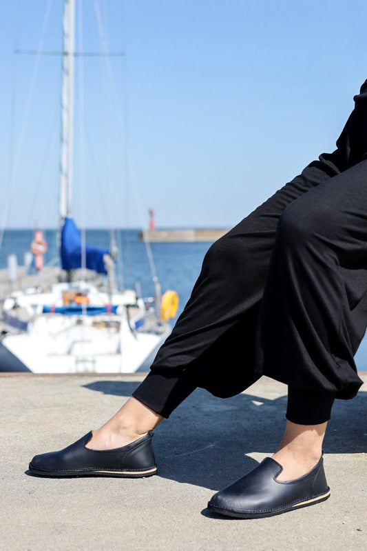 London - Classic shoes in the TOKU style - Black